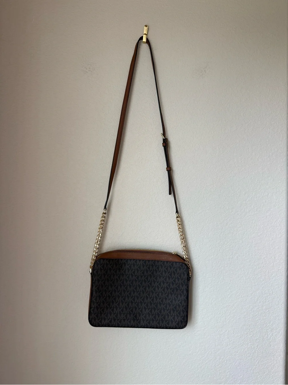 Michael Kors Jet Set Large Printed Logo Crossbody Bag